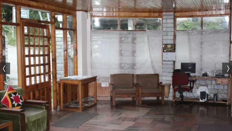 ホテル マナリ コンチネンタル Manāli エクステリア 写真